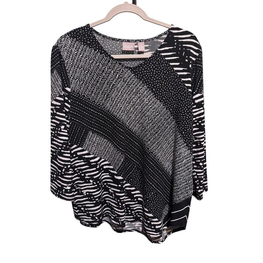 Chico's Black White Asymmetrical V-Neck Geometric Blouse Women's Sz 2 (Large/12)